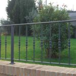 Ringhiera esterna con corrimano