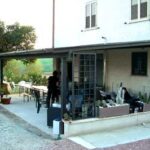 Veranda in metallo e legno