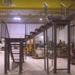 Scala a 3 rampe completa di ringhiera di sicurezza